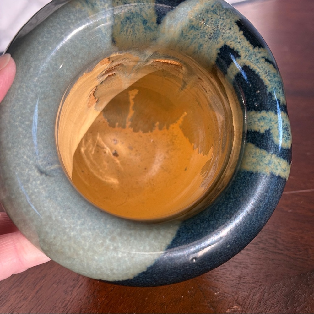 Pottery Vase - Picture 7 of 10